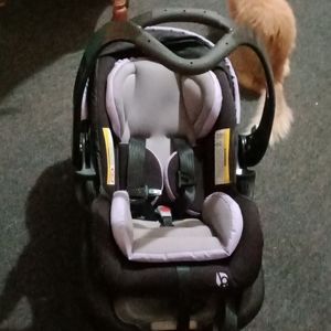 Brand New baby trend car seat good for 5lbs to 35lbs